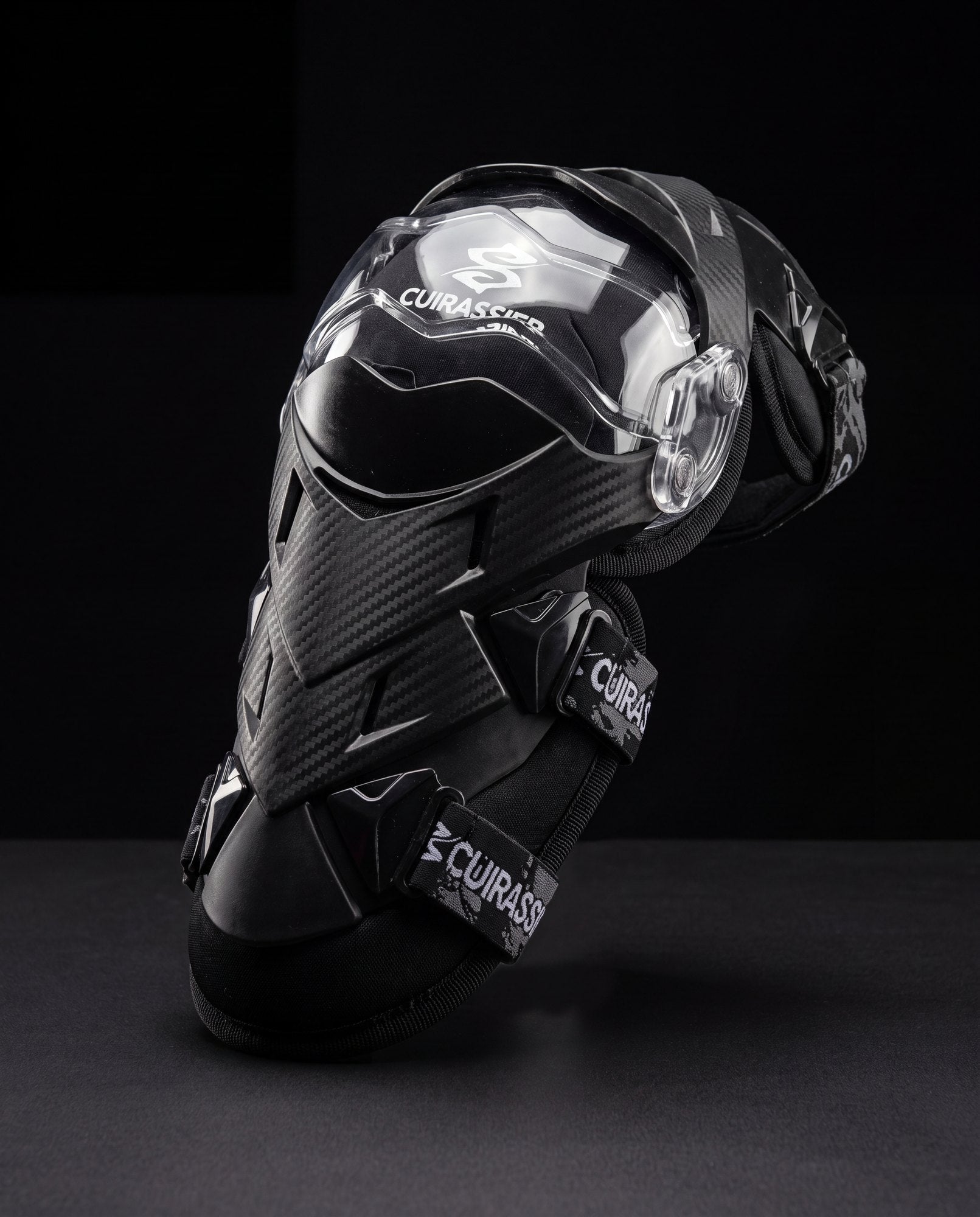 Knee guards — Black